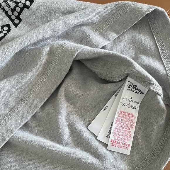 Disney’s Mickey Mouse Chicago T-shirt. - Picture 5 of 5